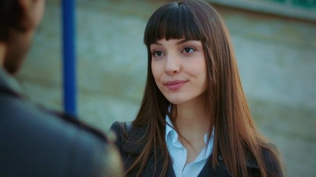 Zengin ve Yoksul Aysel (Damla Colbay) kimdir?